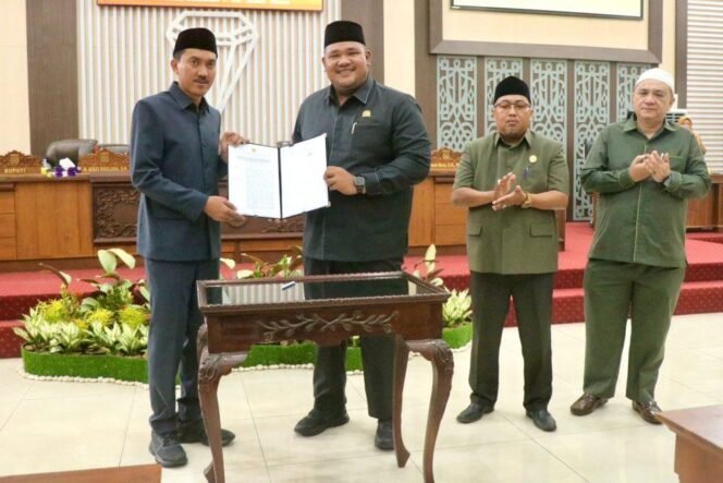 
 Rapat Paripurna DPRD Banjar: Bahas LKPJ APBD 2024 dan Bentuk Pansus RPJMD 2025-2029