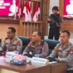 Kapolres Banjar AKBP Dr Fadli konferensi pers kasus pembunuhan di Pengaron, Jumat (20/6/2025). foto-istimewa