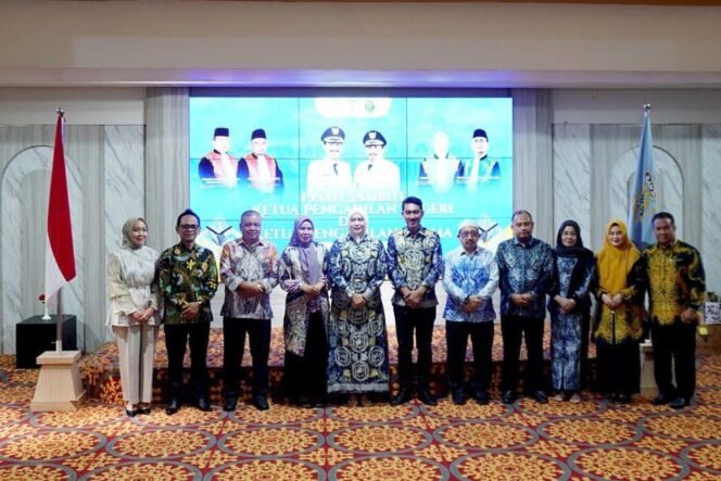 
 Pemkab Banjar gelar pisah sambut Ketua Pengadilan Negeri dan Pengadilan Agama Martapura di Mahligai Sultan Adam, Senin (23/6/2025) malam. foto-RSB