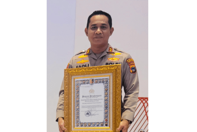 
 Kapolres Banjar Terima Penghargaan Pelayanan Prima dari Kapolri