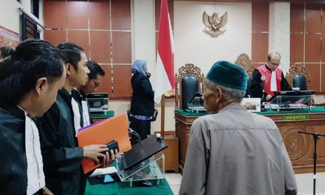 
 Sidang perdana Pengajuan Kembali (PK) di Pengadilan Negeri Martapura, Kamis (12/6/2025). foto: Hendra/Riceknews