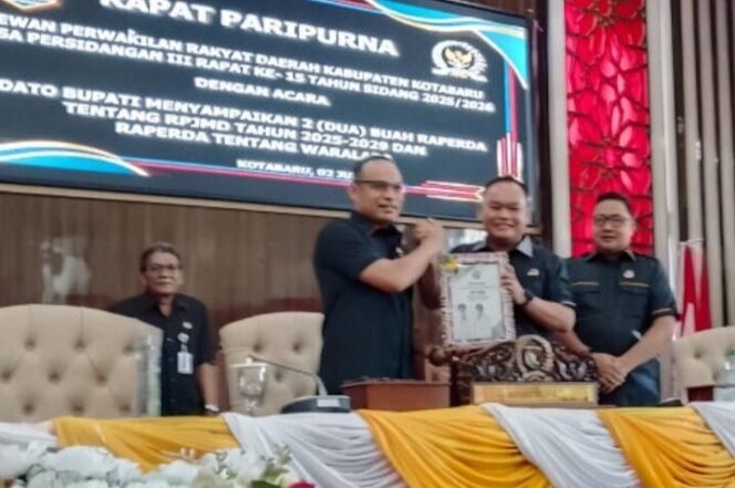 
 Wakil Bupati Kotabaru Sampaikan Raperda RPJPD 2025-2029 dan Waralaba