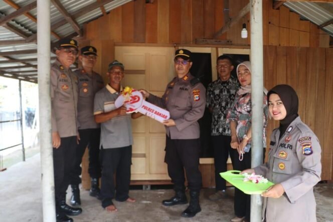 
 Hari Bhayangkara ke-79, Polres Banjar Resmikan Program Bedah Rumah