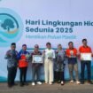 PT Indocement Tunggal Prakarsa Tbk Plant 12 Tarjun menerima penghargaan dari Pemkab Kotabaru kategori CSR Bidang Lingkungan. foto-istimewa