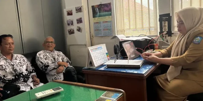 
 Ketua PGRI Soppeng Koordinasi ke Dinas Pendidikan, Pastikan Validasi Rekening Tunjangan Sertifikasi Guru PAUD, SD, dan SMP