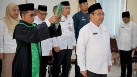 Diturunkan dari Sekda, H Mokhamad Hilman dilantik sebagai Staf Ahli Bupati Bidang Perekonomian, Keuangan dan Pembangunan, Jumat (25/7/2025). Foto: RSB