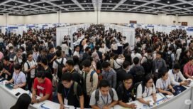 Ilustrasi job fair. (Gemini Generated)