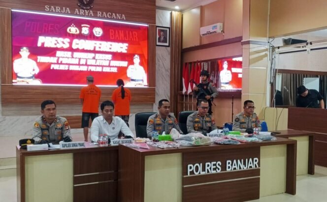
 Polisi Tetapkan Dua Tersangka Kasus Istri Bunuh Suami di Paramasan Banjar