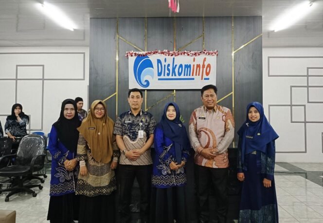 
 BKPSDM Kotabaru Gelar Sesi Berbagi Pengelolaan Kinerja di Diskominfo