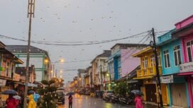 Ilustrasi hujan ringan. (Gemini Ai)