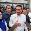 Ketua Peradi Banjarmasin, Edi Sucipto SH MH, saat diwawancarai wartawan usai melaporkan Kapolres Batola ke Propam Polda Kalsel, Kamis (31/7/2025). foto: Hendra