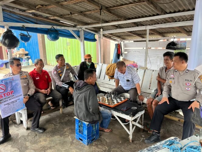 
 Tekan Pelanggaran Truk ODOL, Satlantas Kotabaru Gelar ‘Ngobras’ dengan Sopir