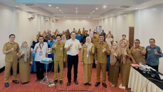 
 Pemprov Kalsel Tegaskan Komitmen Bangun Permukiman Layak dan Sanitasi Berkelanjutan Lewat Kick Off Pokja PKP 2025