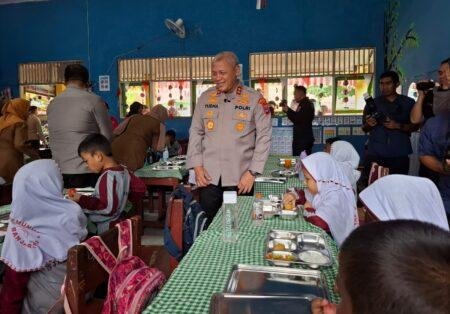 SPPG Polda Kalsel di Banjarbaru Mulai Beroperasi, 1.700 Siswa Dapat MBG