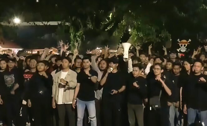 
 Demo di Kalsel, Ribuan Massa ‘Kepung’ DPRD Provinsi Senin Lusa