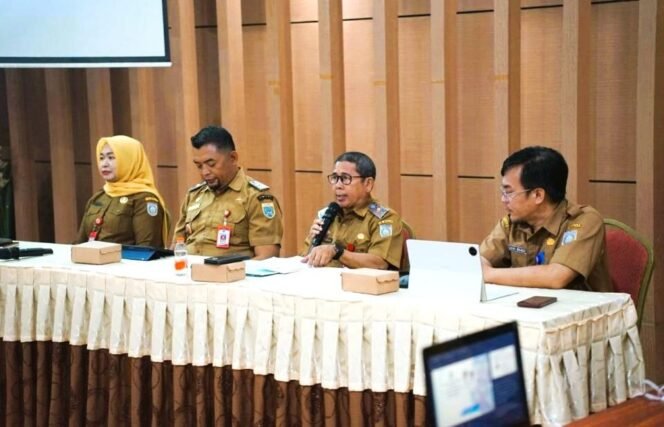 
 Pemkab Banjar gelar Rakor Semester I Tim Penerapan Standar Pelayanan Minimal (SPM) di Aula Kantor Bappedalitbang, Selasa (5/8/2025). Foto: RSB