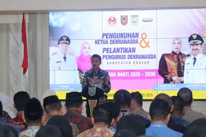 
 Bupati Banjar Kukuhkan Pengurus Baru Dekranasda, Dorong UMKM Lebih Maju
