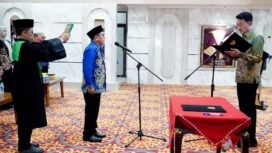 Prosesi Pelantikan Pj Sekda Banjar di Mahligai Sultan Adam Martapura, Kamis (31/7/2025). foto:McBanjar