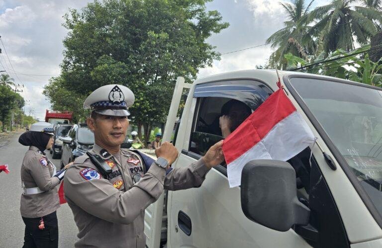 Jelang HUT Kemerdekaan, Polda Kalsel Lakukan Gerakan Polantas Menyapa