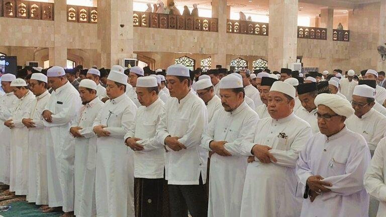 Peringati Hari Jadi ke-75 Kalsel, Pemprov Gelar Batamat Al-Qur'an dan Salat Hajat