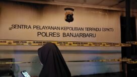 Ruang SPKT dan Humas Polres Banjarbaru terbakar, Rabu (6/8/2025). Foto: Hendra