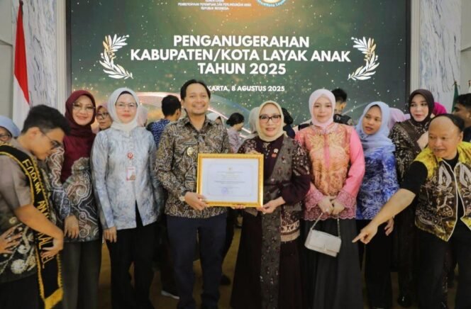 
 Kalsel Raih Penghargaan Provinsi Layak Anak 2025