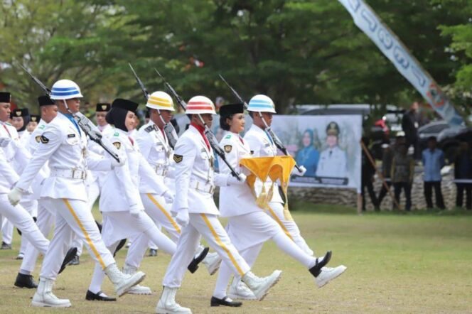 
 Gubernur Kalsel Pimpin Upacara Proklamasi HUT 80 RI, Beri Pesan Khusus ke Pemuda Banua