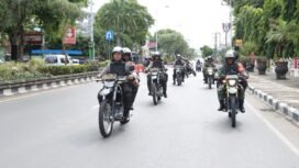 TNI dan Polri menggelar patroli gabungan berskala besar di Kota Banjarbaru, Senin (1/9/2025). Foto: Humas Polres Banjarbaru