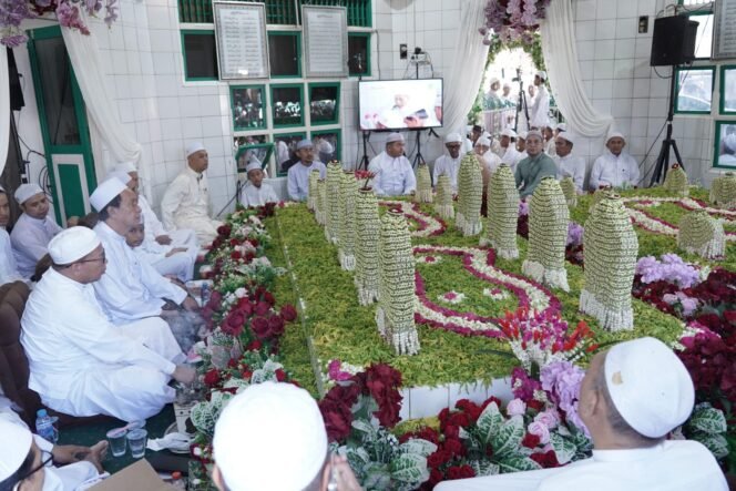 
 Ribuan Jemaah Padati Haul Jama Wali Lima di Martapura