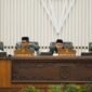 Rapat Paripurna DPRD Banjar, Bupati Sampaikan Raperda APBD 2026 Rp2,7 Triliun