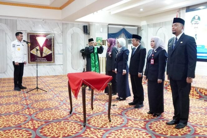 
 Bupati Banjar Lantik Lima Pejabat JPTP, Tekankan Pentingnya Integritas