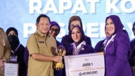 Tim Pembina Posyandu Kalsel berhasil meraih Peringkat Satu Nasional dalam Lomba TP Posyandu Provinsi Tahun 2025.
 Foto: MC Kalsel