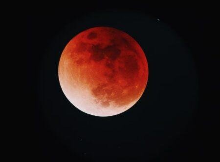 Jadwal gerhana bulan malam ini