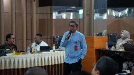 Pj Sekda Banjar, Ikhwansyah memaparkan Germas dalam verifikasi lapangan dilakukan oleh tim provinsi (Foto  MC Banjar)