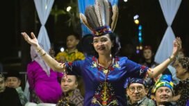 Pembukaan Temu Karya Taman Budaya (TKTB) XXIV se-Indonesia di Banjarmasin, Minggu (14/9/2025) malam. Foto: MC Kalsel
