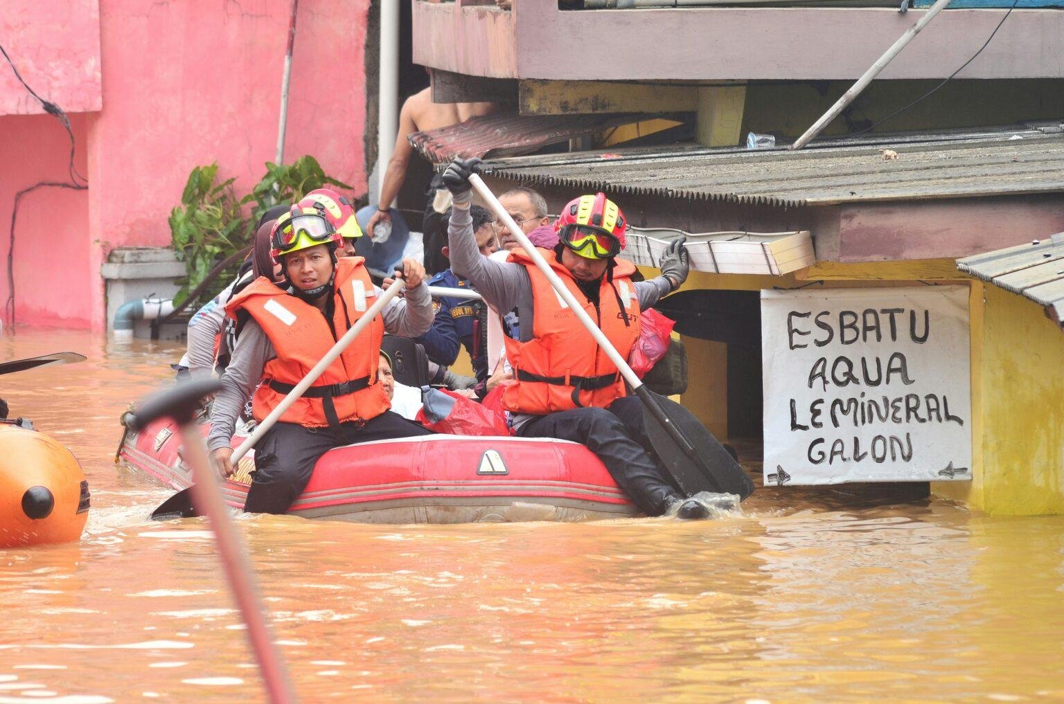 BNPB Ingatkan Potensi Banjir dan Longsor Saat Peralihan Musim