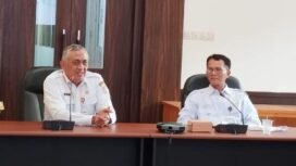 Kepala Dinas Koperasi dan UKM Kalsel, Gusti Yanuar Noor Rifai (kiri). Foto: MC Kalsel