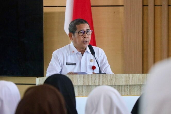 
 Pemkab Banjar melalui Bakesbangpol menggelar kegiatan aktualisasi nilai-nilai Pancasila di Gedung Islamic Center, Martapura, Rabu (15/10/2025). Foto: MC Kominfo Banjar