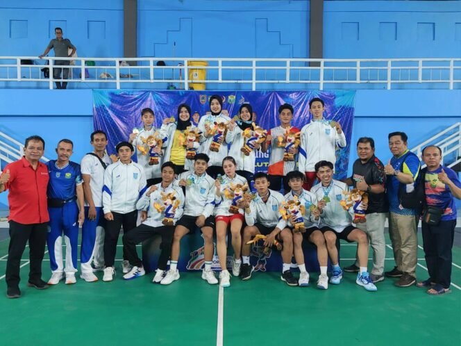 
 Bulutangkis Banjar Sabet Emas Beregu Porprov Kalsel 2025, Tuan Rumah Menyerah 3 – 0