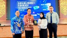 Diskominfo Kalsel menggelar Sosialisasi dan Edukasi Keterbukaan Informasi Publik di Aula Bamega, Kabupaten Kotabaru, Kamis (16/10/2025).