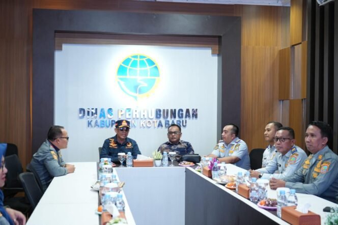 
 Bupati Kotabaru Cek Layanan Publik, Minta Optimalisasi dan Inovasi