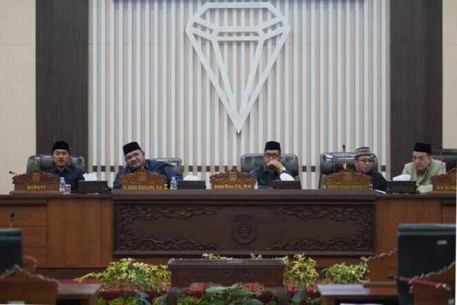 
 Sahkan Raperda Bank Kalsel, DPRD Banjar Ajukan 4 Raperda Baru Termasuk Suntikan Modal BPR