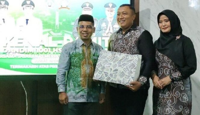 
 Sekretaris DPRD Balangan Apresiasi Pengabdian Letkol Ady Wirayawan pada Acara Kenal Pamit Dandim 1001 HSU/Balangan