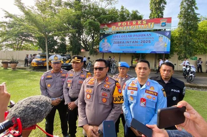 
 Apel Kesiapan Operasi Zebra Intan 2025 di Polres Banjarbaru, Senin (17/11/2025). Foto: Hendra