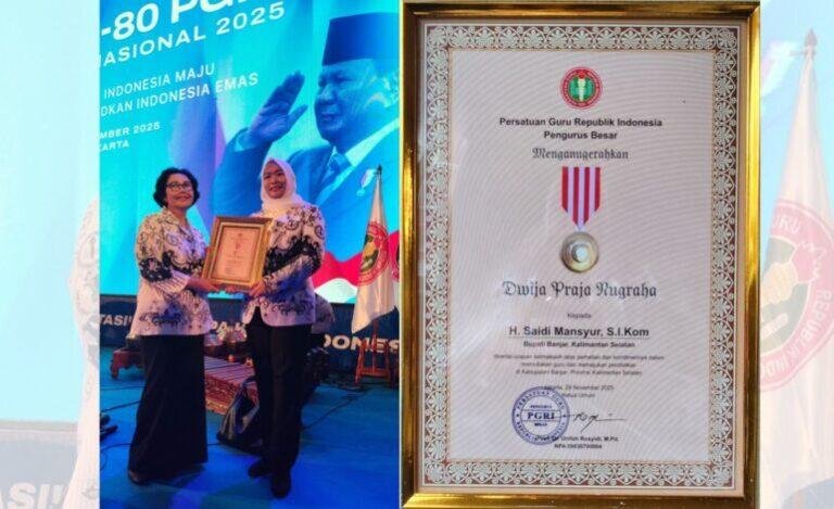 Bupati Banjar Raih Penghargaan Dwija Praja Nugraha pada Puncak HUT ke-80 PGRI