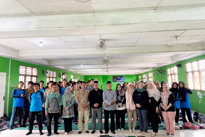 
 Bawaslu Banjar Launching Guru Demokrasi, Sasar Pemilih Pemula di SMA Muhammadiyah Martapura​