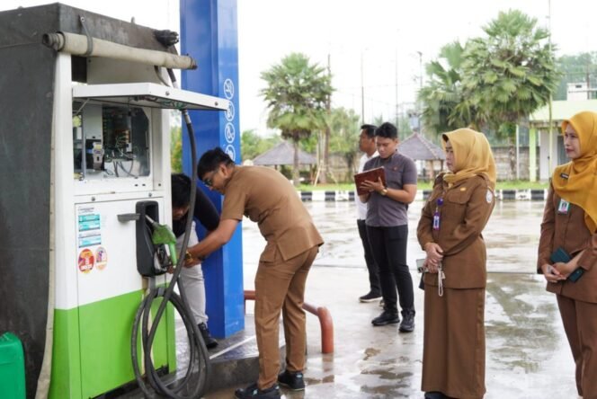 
 Awasi SPBU Jelang Nataru, DKUMPP Banjar Pastikan Tidak Ada Kecurangan