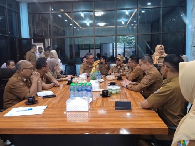 
 Targetkan Pembangunan 2026 Maksimal, Bupati Kotabaru Kumpulkan Kepala Dinas
