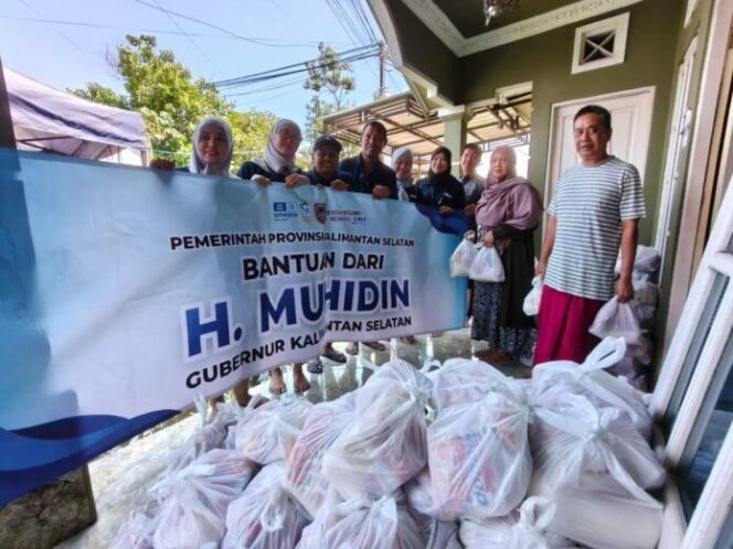 
 Pemprov Kalsel Terus Salurkan Bantuan bagi Warga Terdampak Banjir