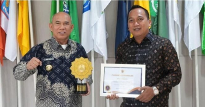 
 Penuhi Cakupan Kesehatan Semesta, Kotabaru Raih UHC Award 2026